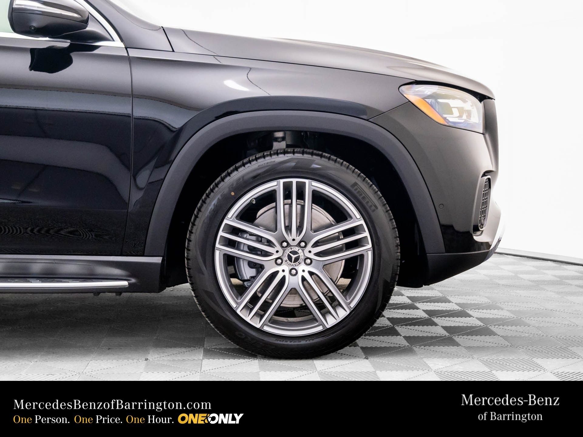 New 2026 Black Mercedes-Benz GLS 450 image 39