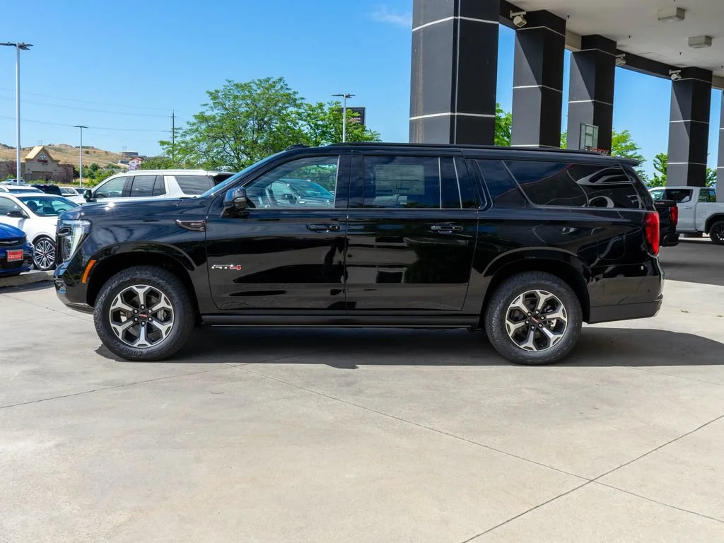 New 2026 Onyx Black GMC AT4 Ultimate image 4