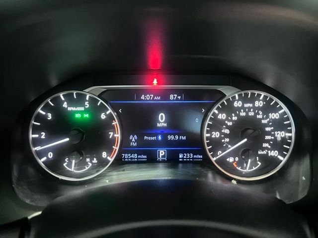 Used 2021 Silver Nissan 2.5 SR image 16