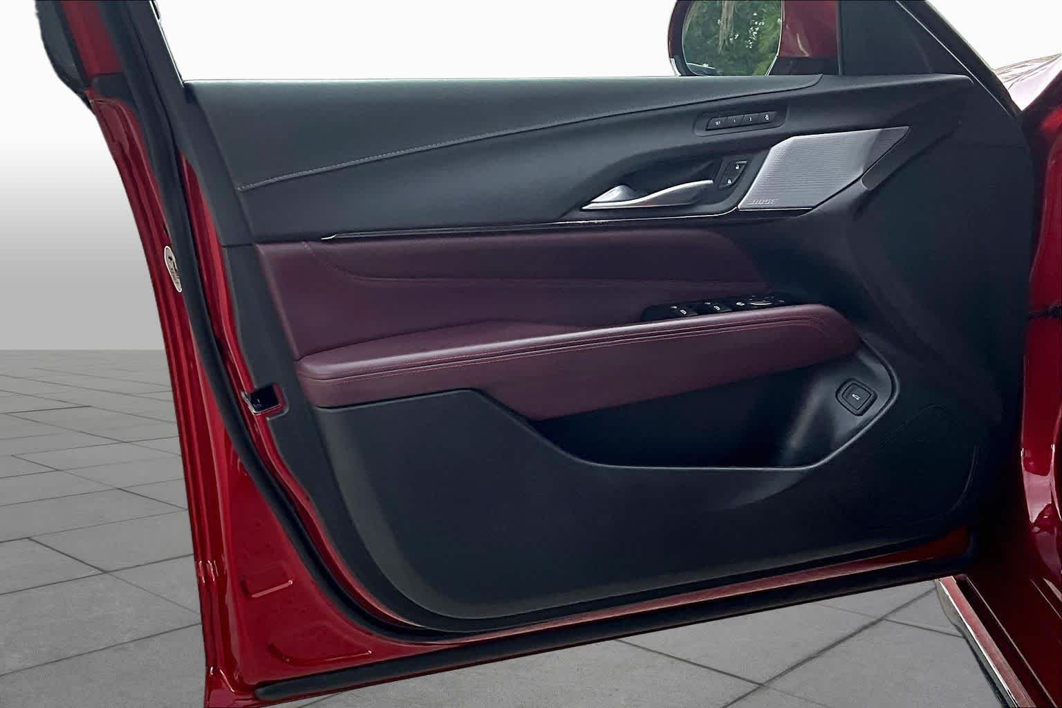 Used 2022 Infrared Tintcoat Cadillac  image 26