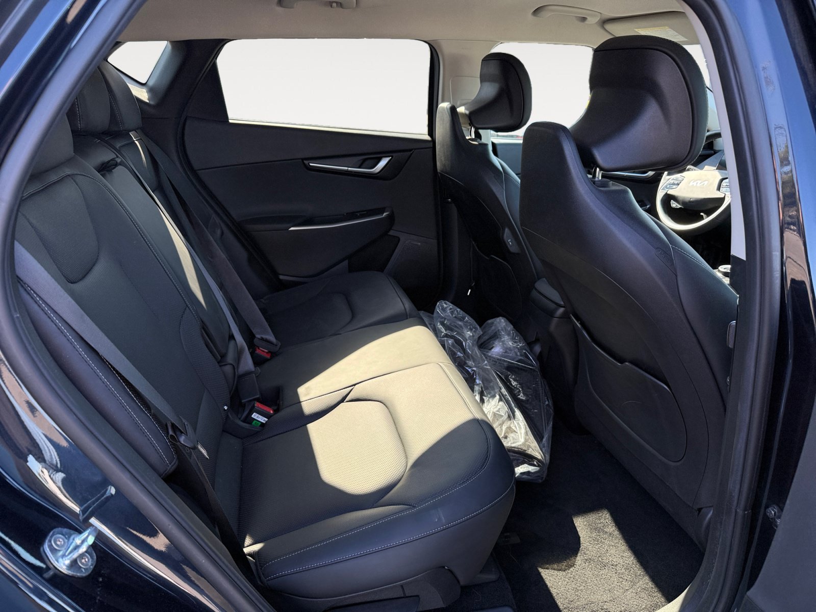 Used 2022 Blue Kia Wind image 18