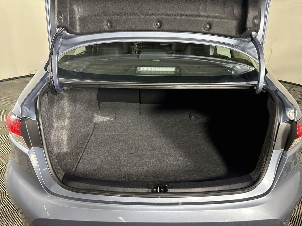 Used 2025  Toyota LE image 21