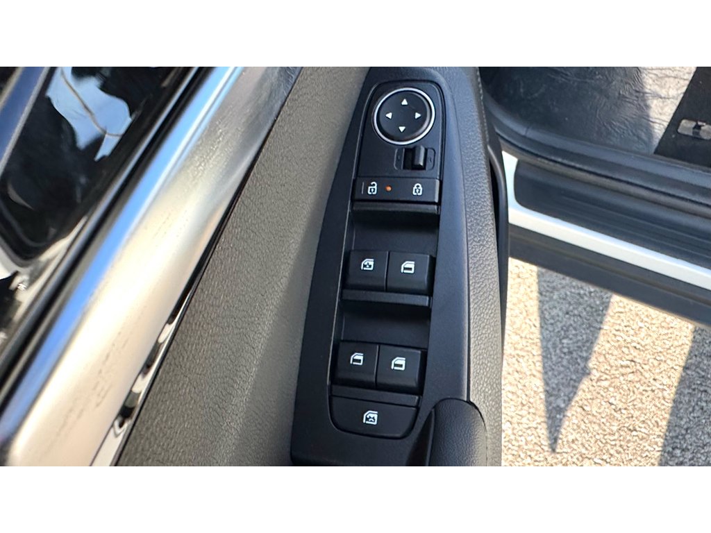 New 2026 Snow White Pearl Kia S image 23