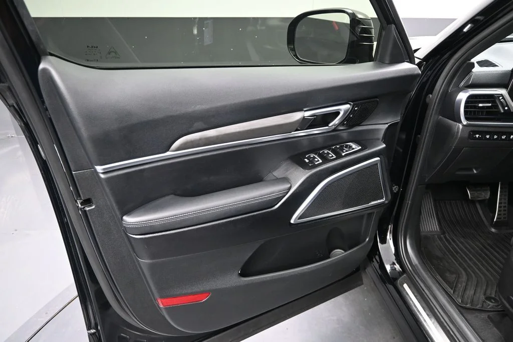 Used 2023 Black Kia SX-Prestige X-Line image 13
