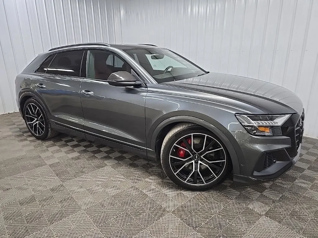 2022 Audi SQ8 Prestige's photo