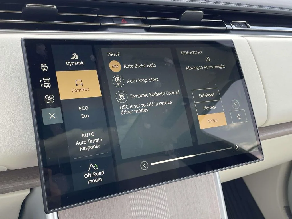 New 2026 Ostuni Pearl White Land Rover Autobiography image 30
