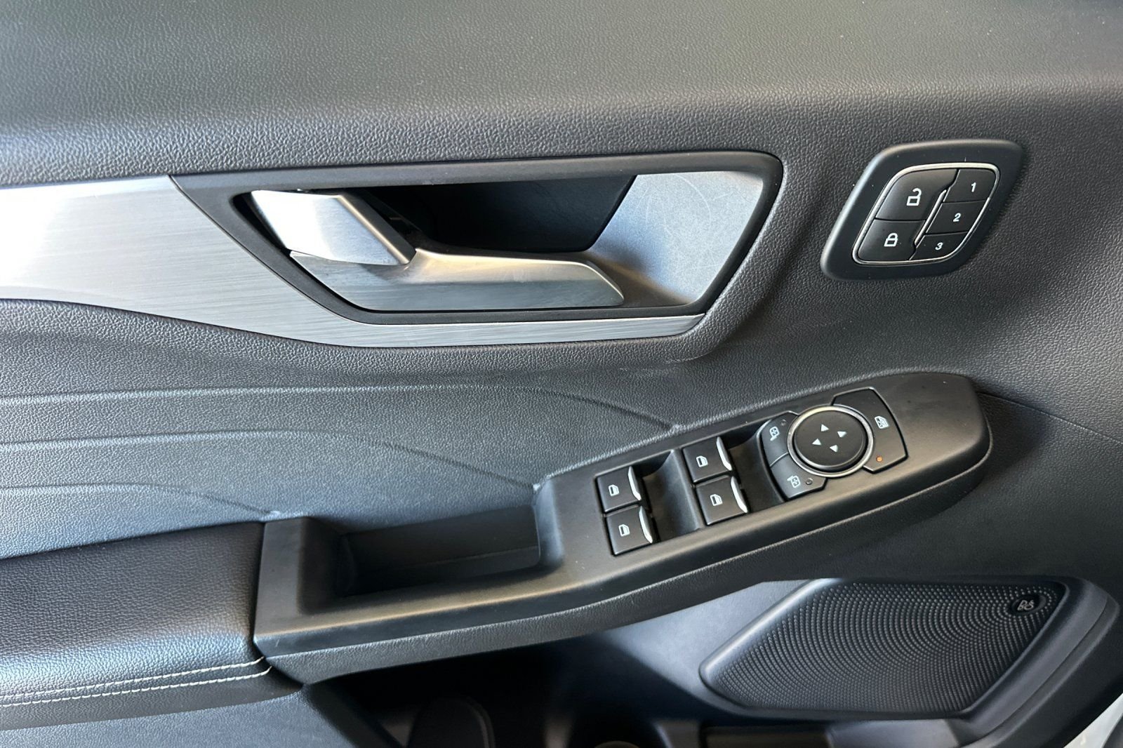 Used 2025 Silver Ford Platinum image 10