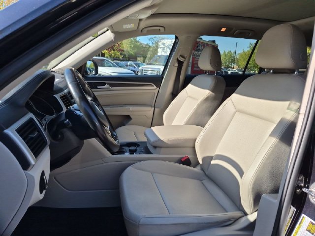 Used 2019  Volkswagen 3.6L V6 SE image 11