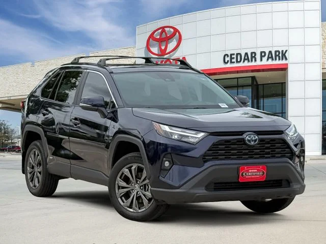 Certified Used 2024  Toyota XLE Premium image 1