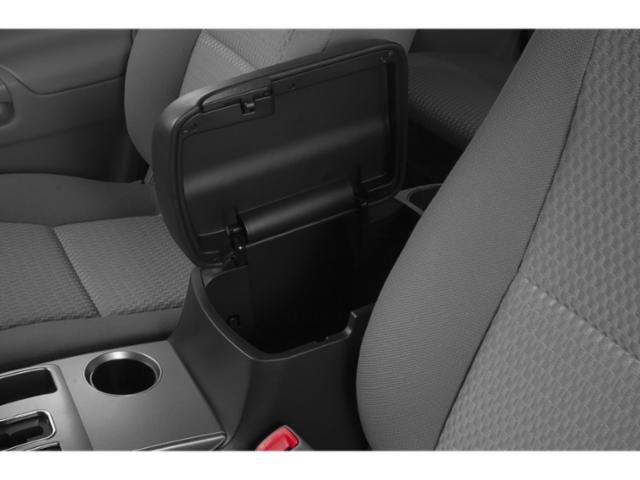 Used 2015  Toyota Base image 16
