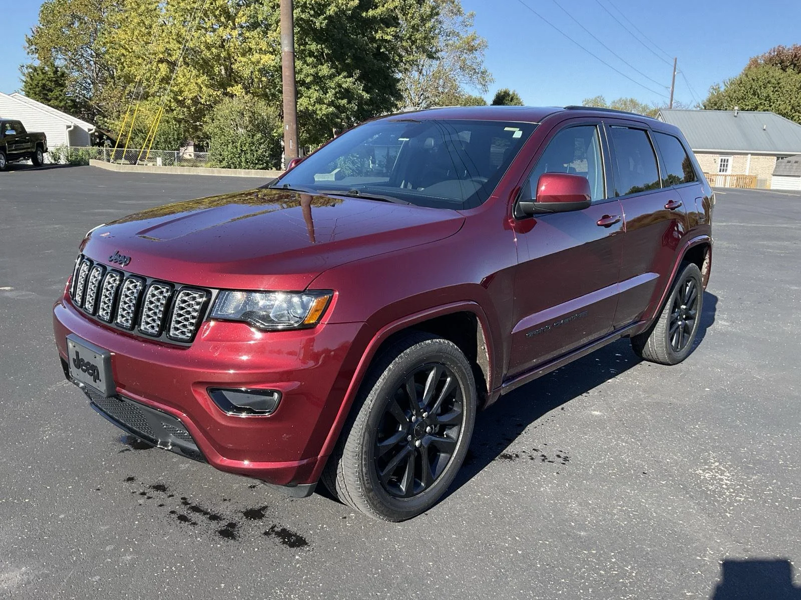 Used 2021 Velvet Red Pearlcoat Jeep Laredo X image 1