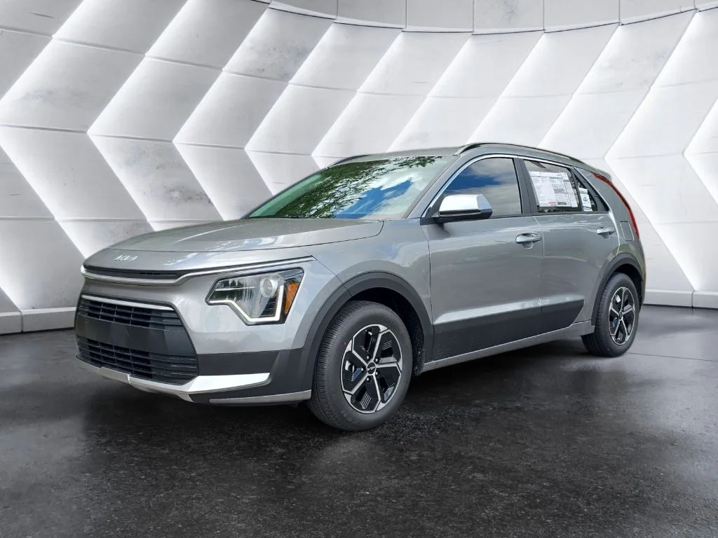 2025 Kia Niro LX