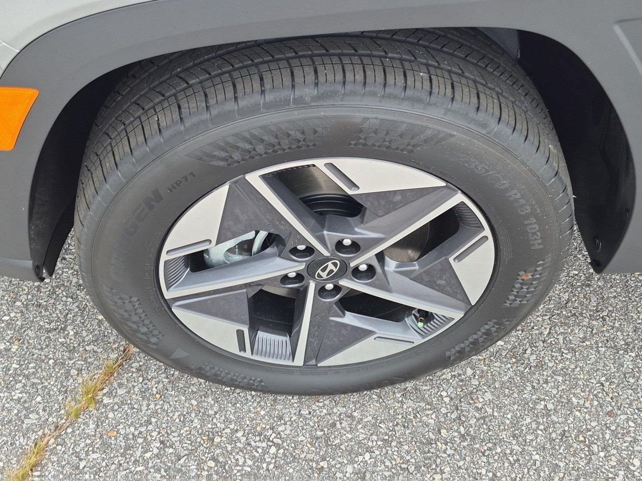 New 2026 Shimmering Silver Hyundai SEL AWD image 10