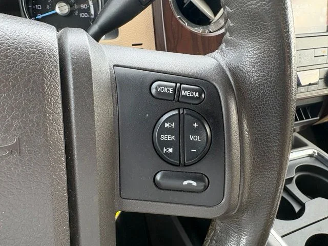 Used 2011  Ford Lariat image 17