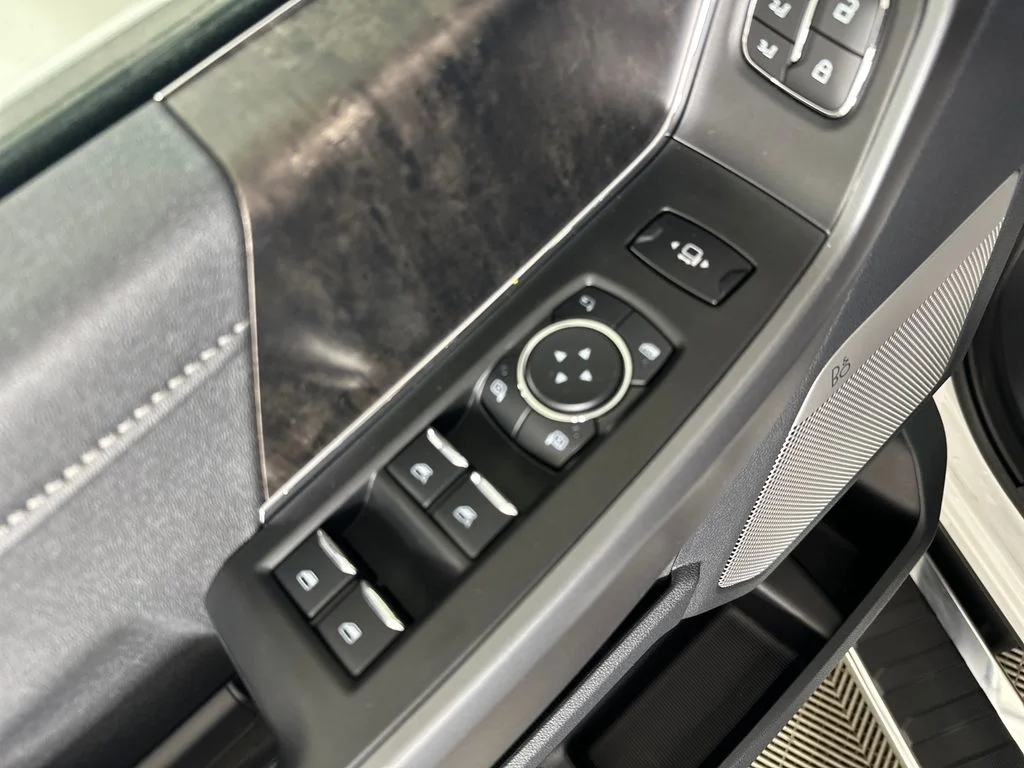 New 2026 Star White Metallic Tri-Coat Ford F-350® Lariat® image 15
