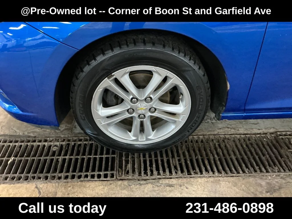 Used 2017 Blue Chevrolet LT image 11