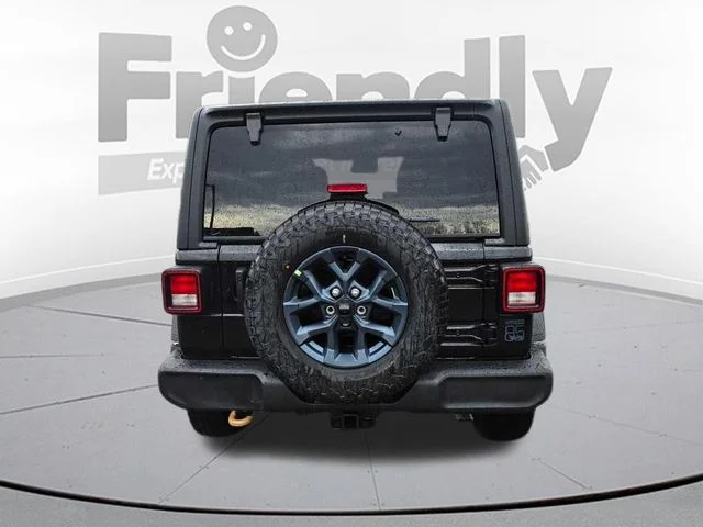 New 2026 Black Clear-Coat Exterior Paint Jeep 85th Anniversary Edition image 6