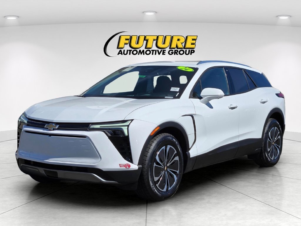 Used 2024 White Chevrolet LT image 8