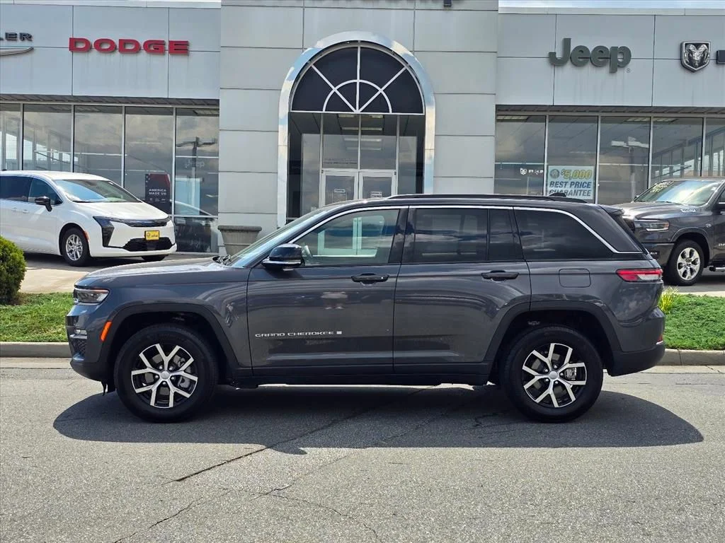 Used 2025 Gray Jeep Limited image 23