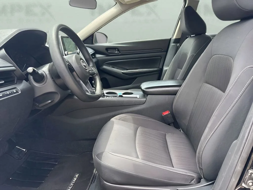 Used 2025 Black Nissan S image 9