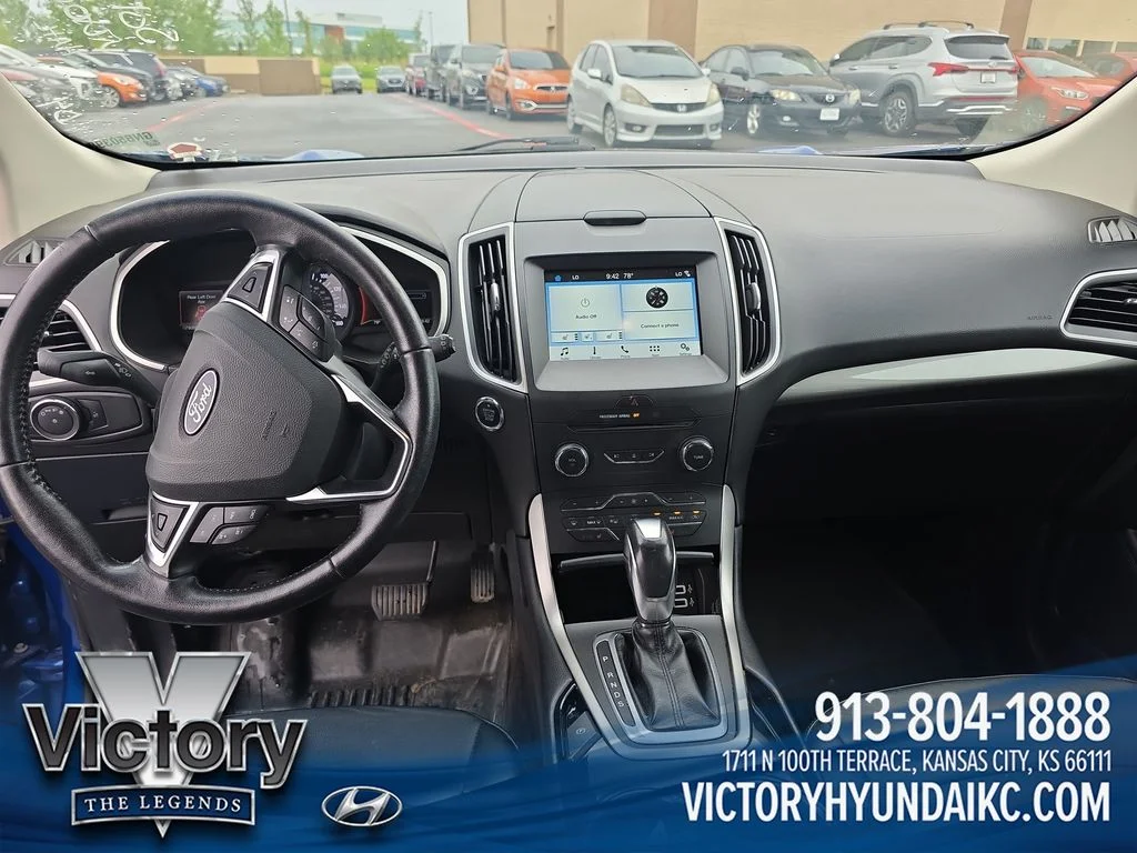 Used 2018 Blue Ford SEL image 12