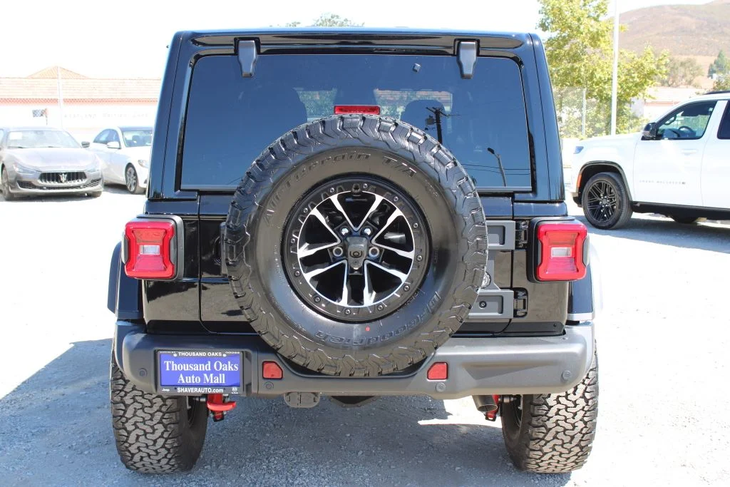 New 2026 Black Clear-Coat Exterior Paint Jeep Rubicon X image 5