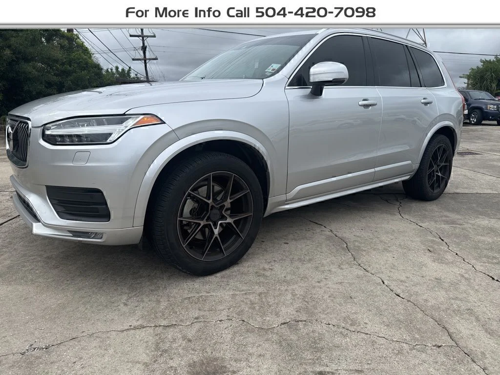 2022 Volvo XC90 T5 Momentum FWD's photo