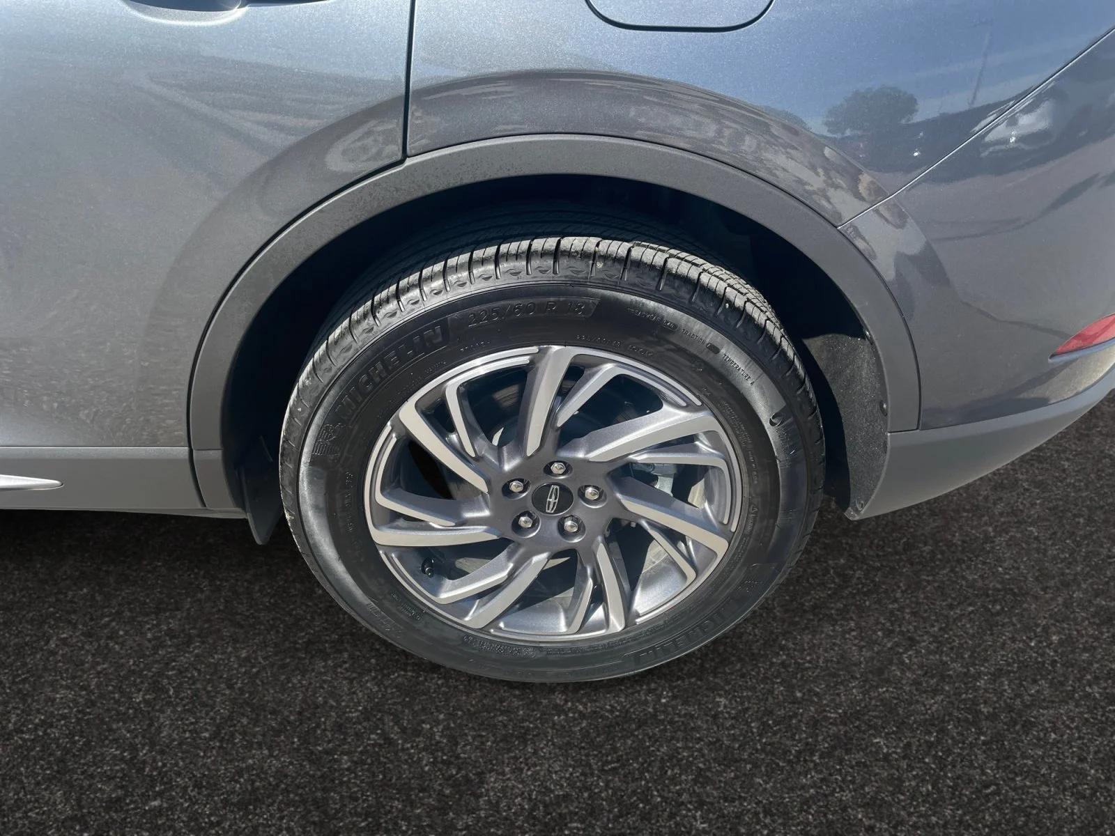 Used 2025 GRAY Lincoln PREMIERE AWD image 9