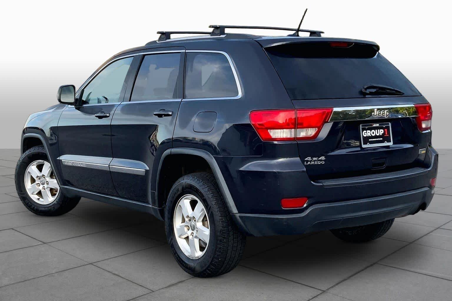 Used 2012 Maximum Steel Metallic Jeep Laredo image 10