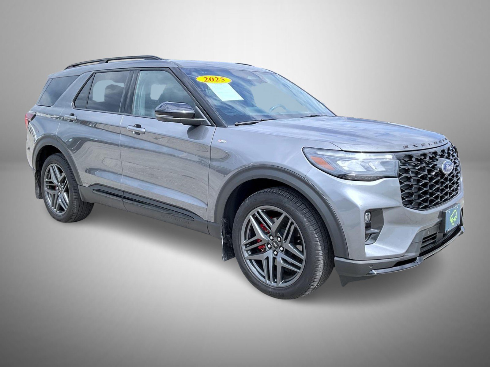 Used 2025 Gray Ford ST-Line image 3