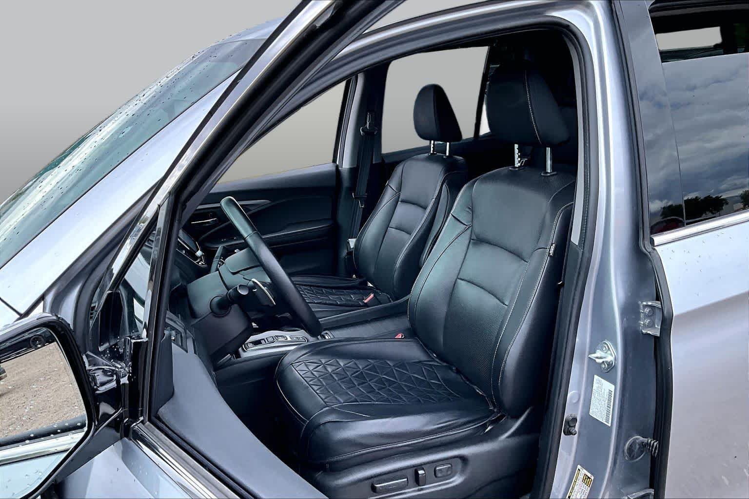 Used 2023 Lunar Silver Metallic Honda RTL-E image 6
