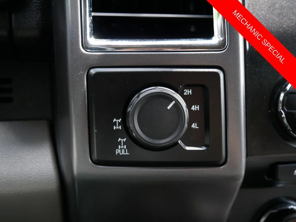 Used 2015 Silver Ford XLT image 23