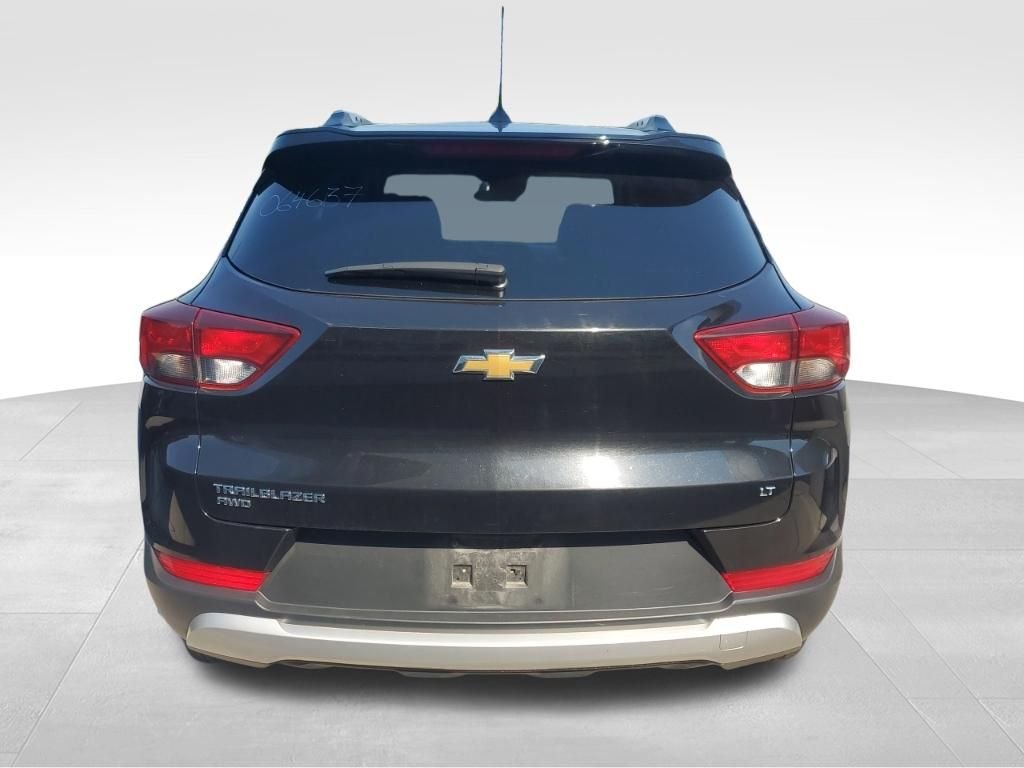 Used 2025 Black Chevrolet LT image 4