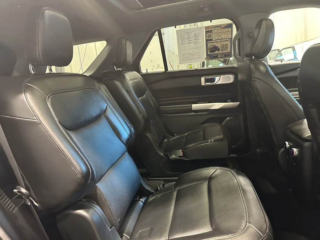 Used 2023 Gray Ford Limited image 33