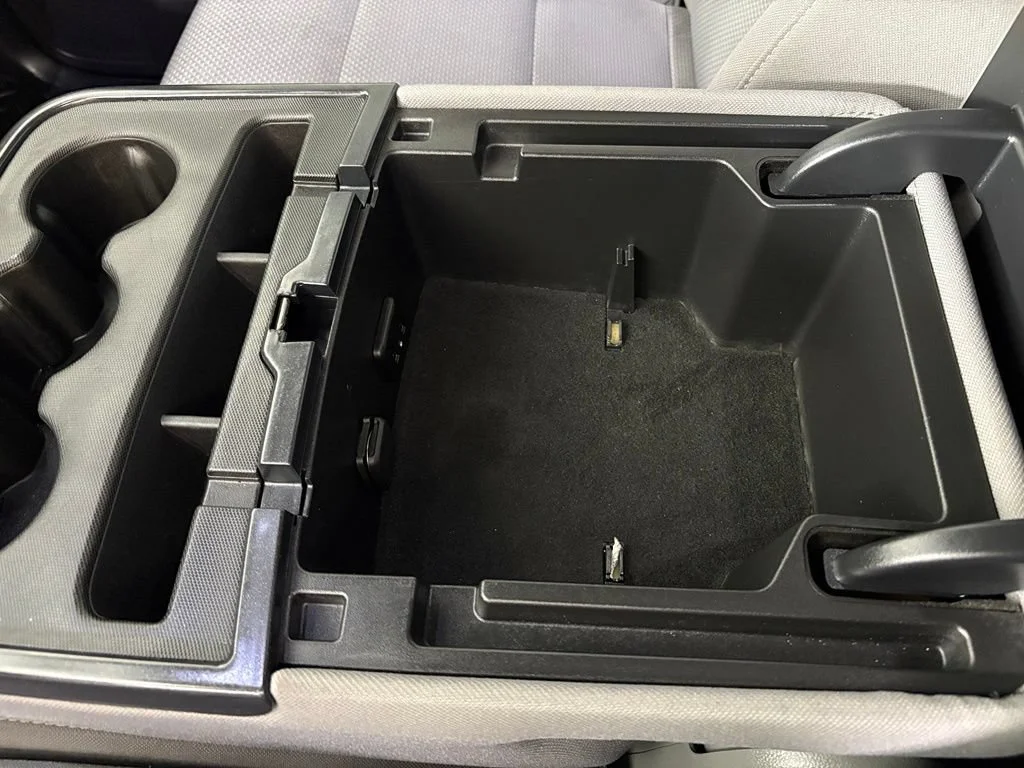 Used 2018 BLACK Chevrolet Custom image 34