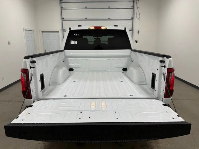New 2026 Oxford White Ford XLT image 32