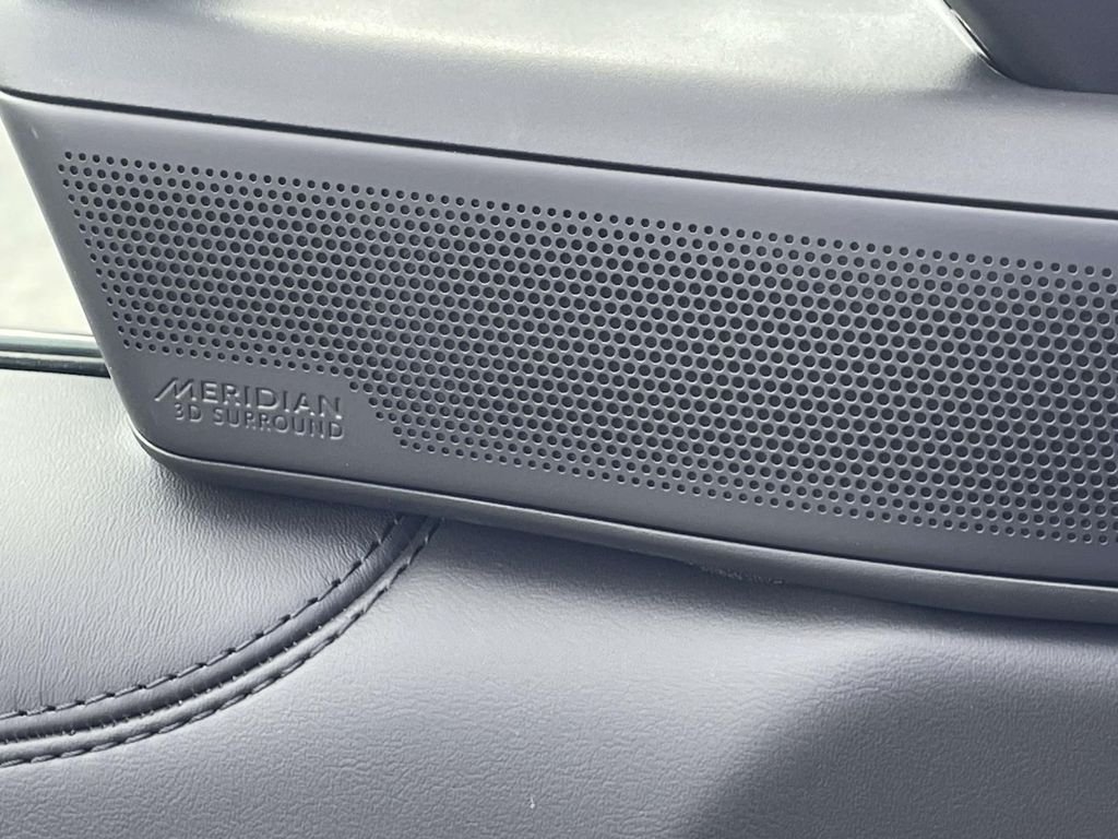 New 2026 Carpathian Grey Land Rover SE image 31