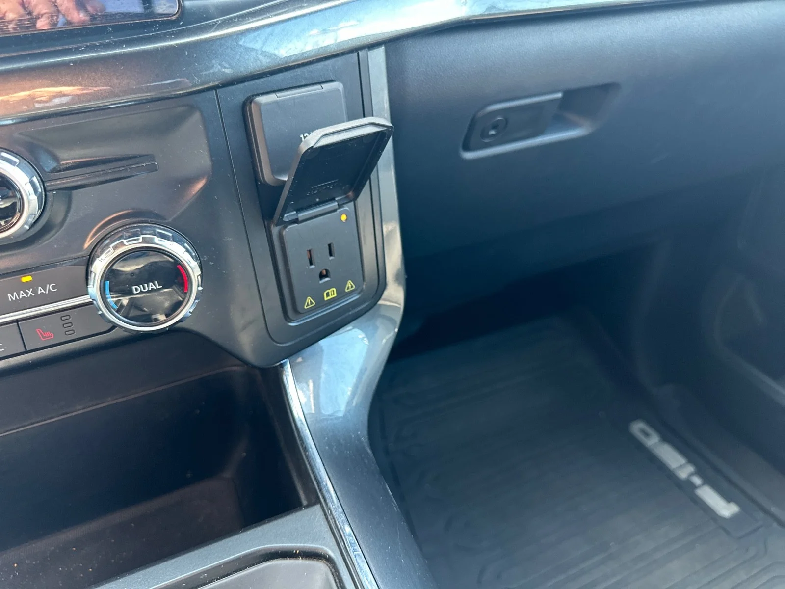 Used 2022 Iconic Silver Metallic Ford XLT image 40