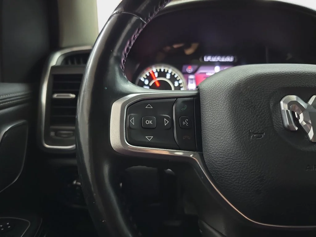Used 2022 Silver Ram Laramie image 18