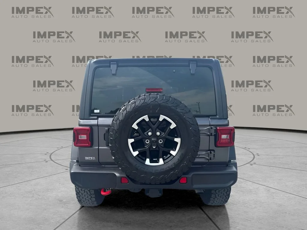 Used 2025 Gray Jeep Rubicon image 3