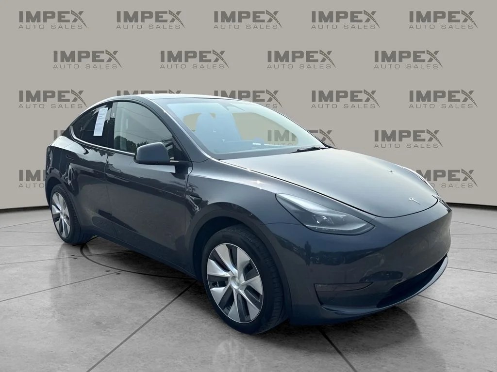 Used 2024 Gray Tesla Long Range image 4