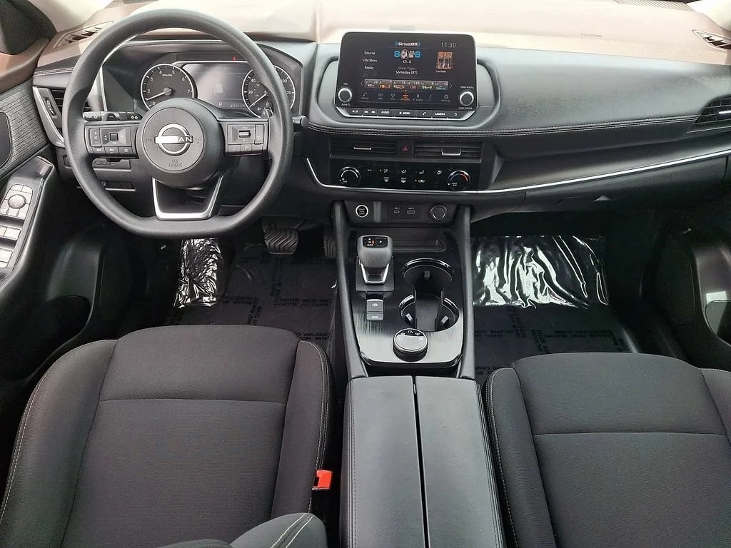 Used 2023 Scarlet Ember Tintcoat Nissan S image 16