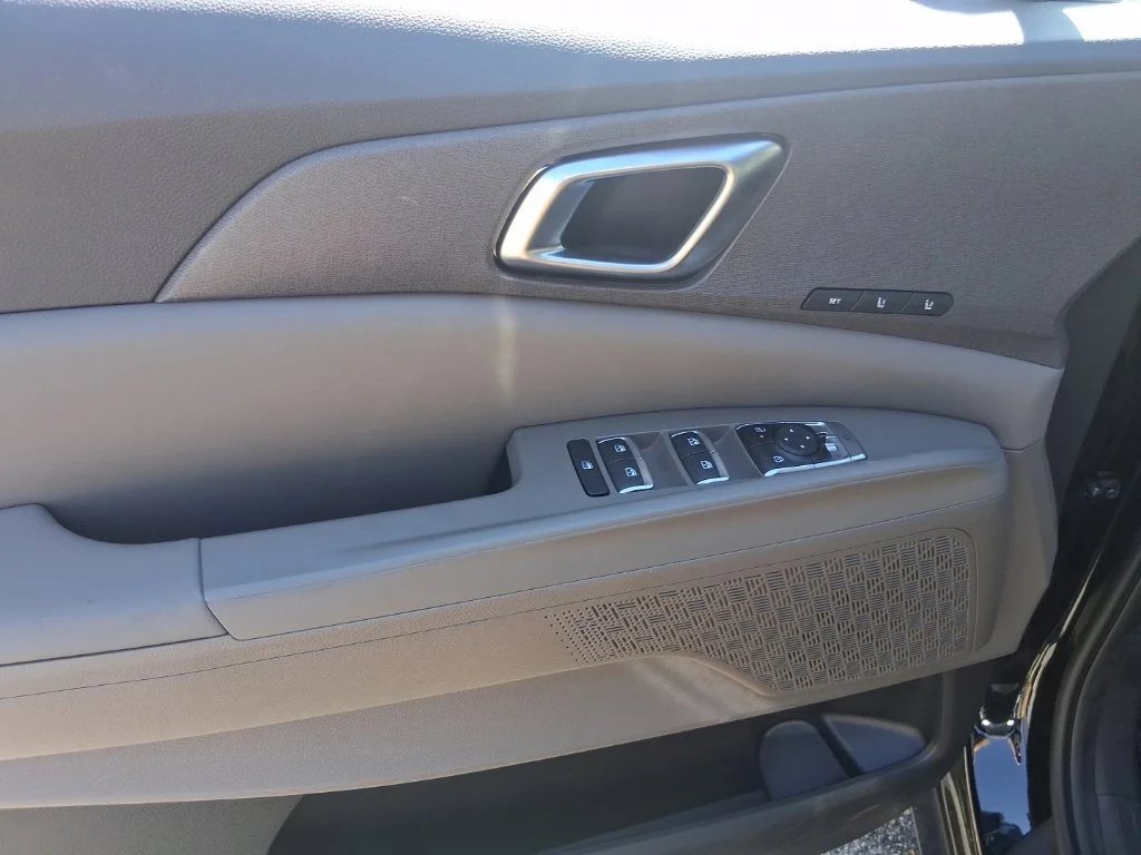 Certified Used 2026 Black Kia EX image 11