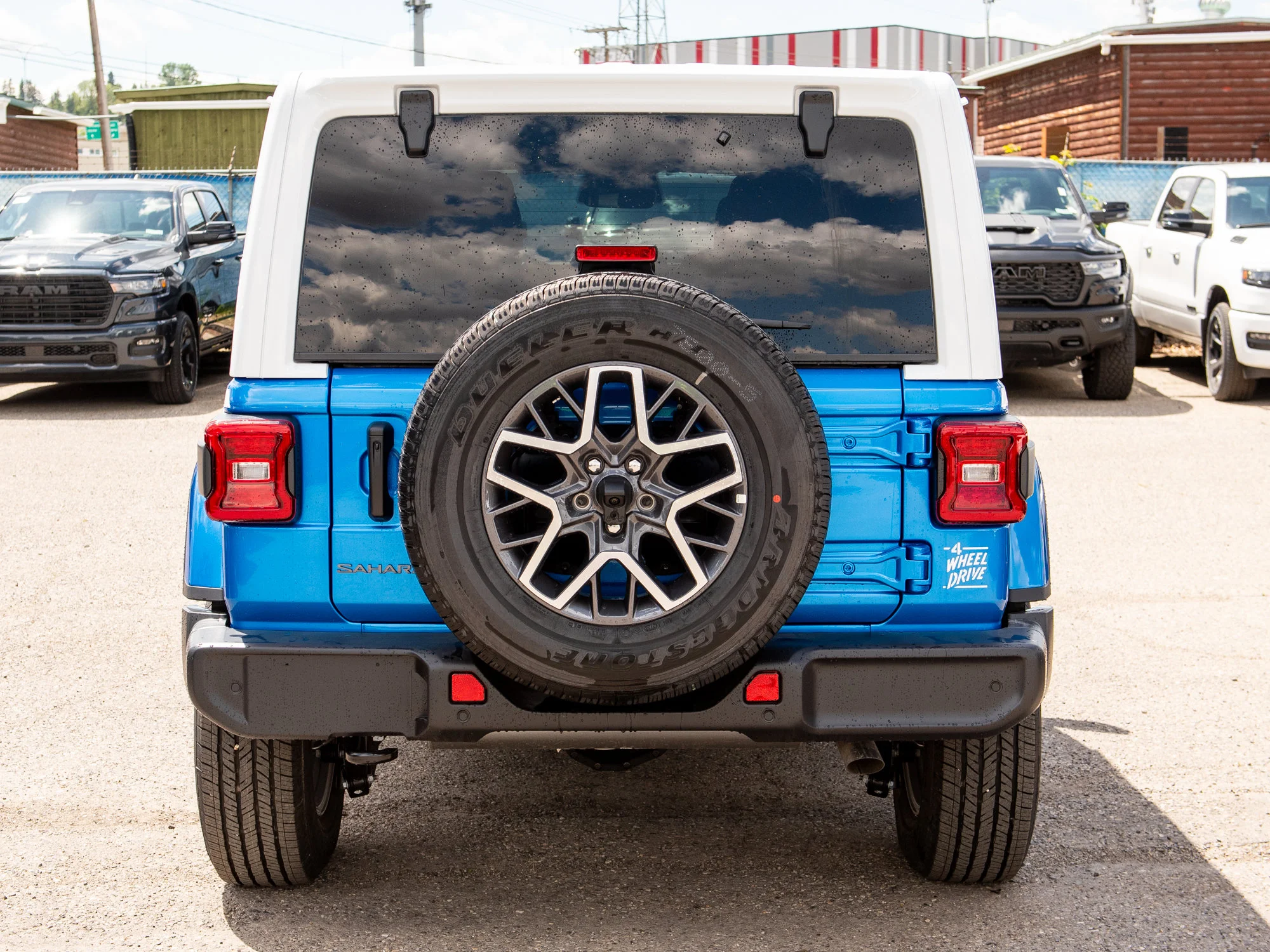 New 2026 Blue Jeep Sahara WhiteCap* 4 Door 4x4, McKinley Leather, Blind-Spot image 6