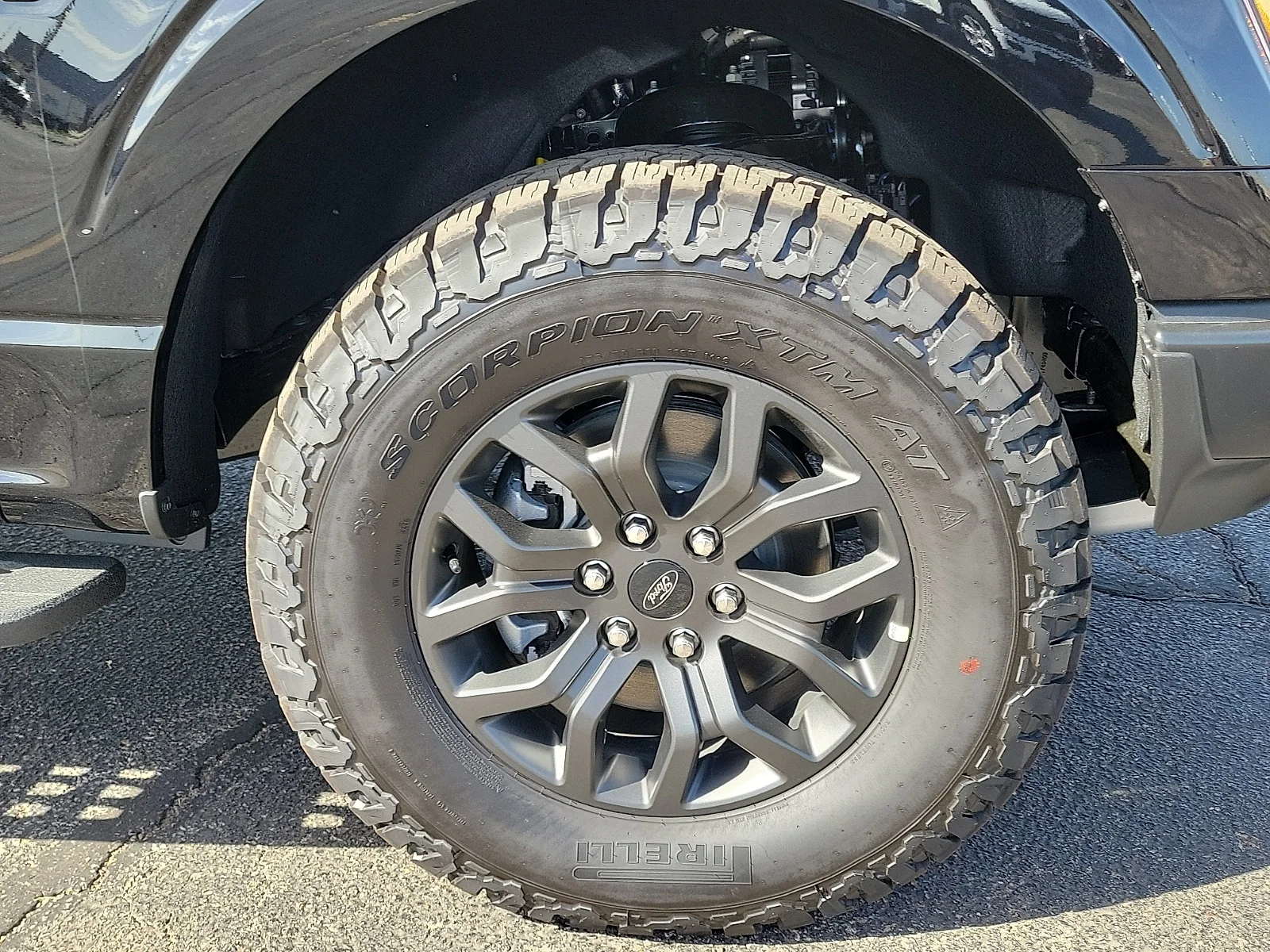 New 2026 Agate Black Metallic Ford Tremor&reg; image 7