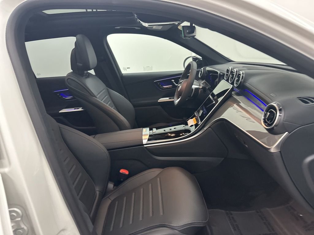 Used 2026 White Mercedes-Benz GLC 300 image 27