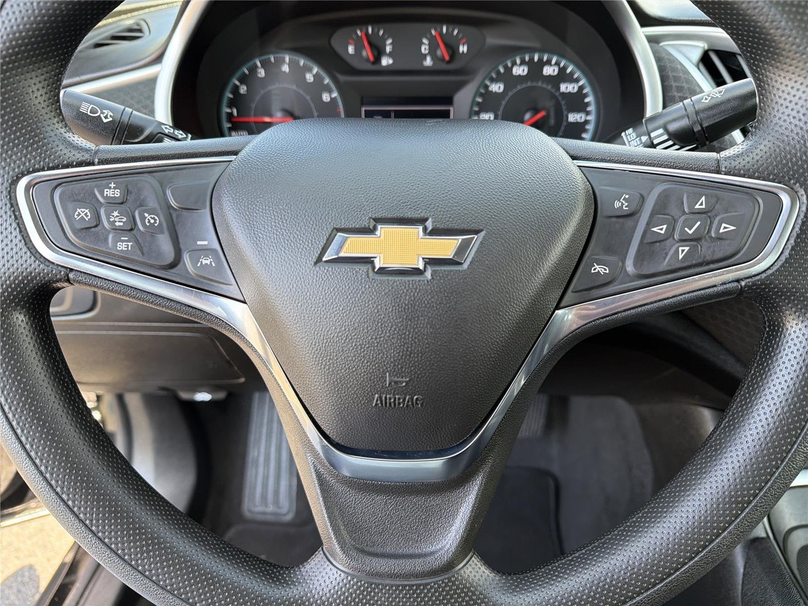 Used 2025 Mosaic Black Metallic Chevrolet LT image 12
