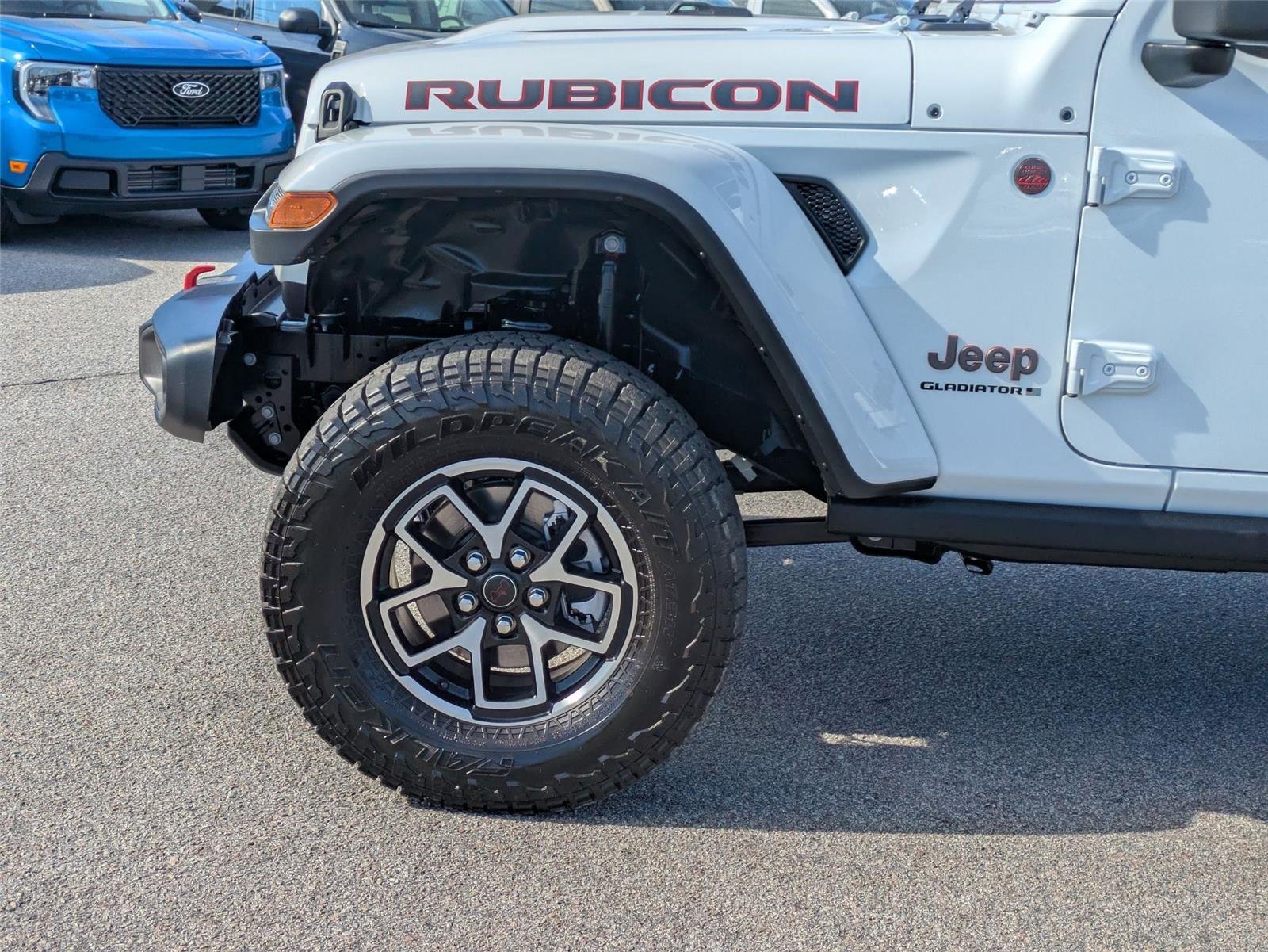 Used 2025 Bright White Clearcoat Jeep Rubicon image 12