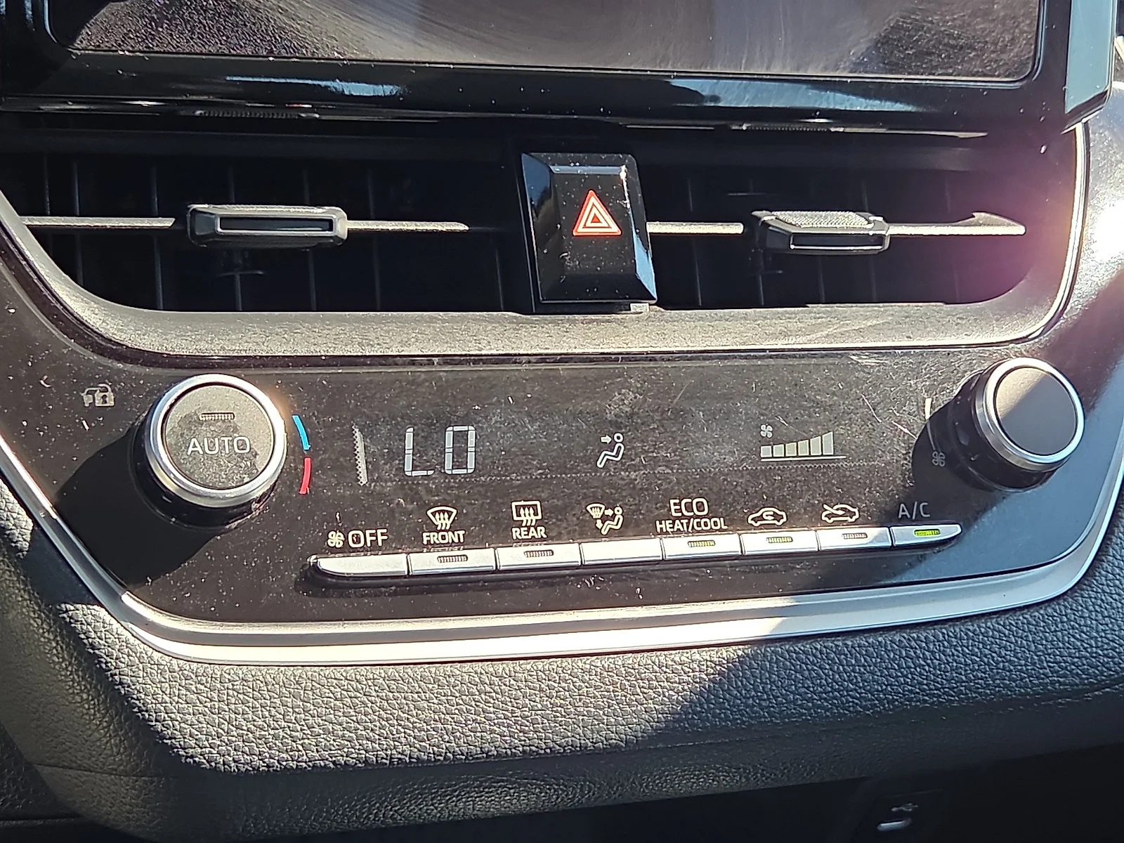 Used 2025 Midnight Black Metallic Toyota LE image 19