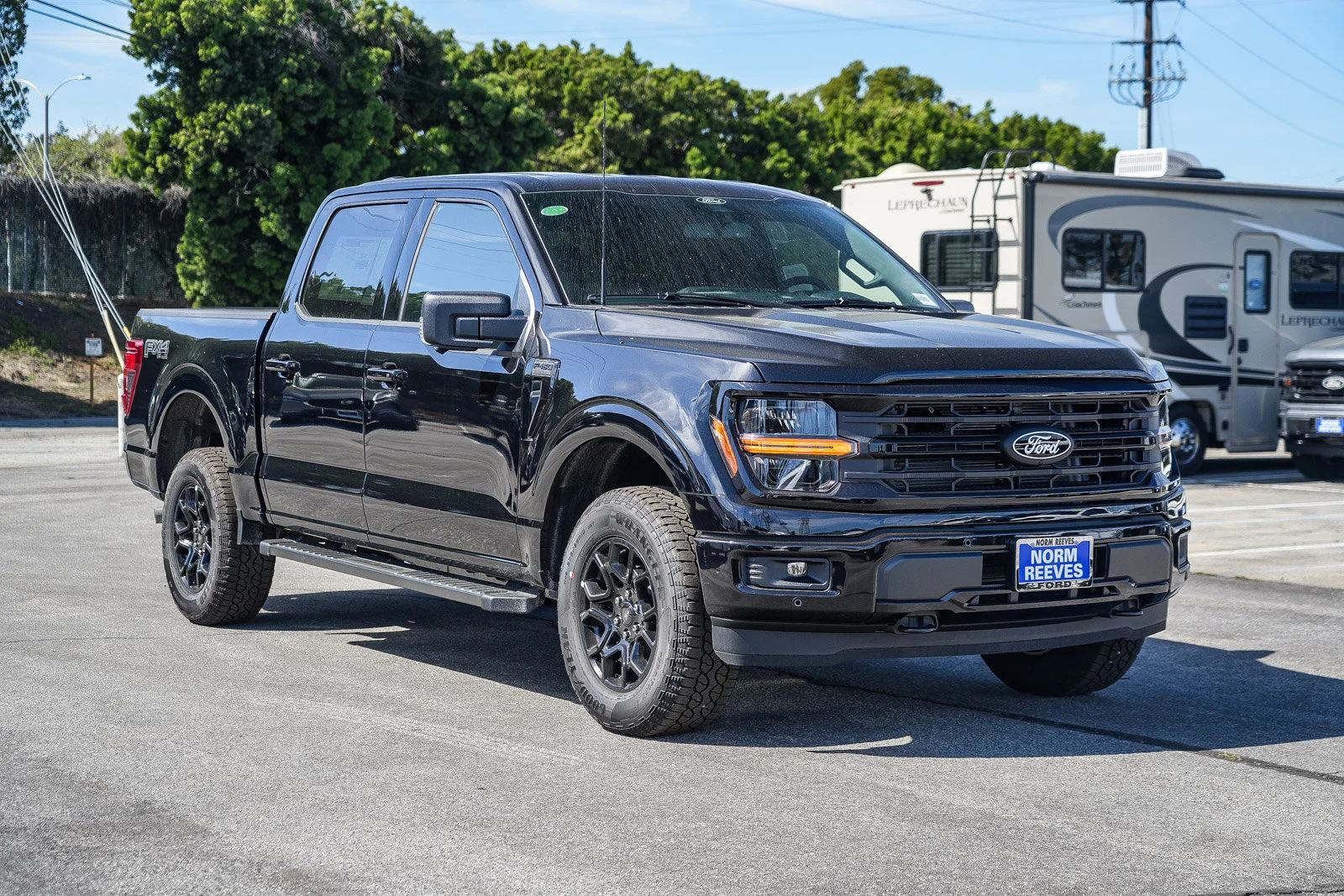 New 2026 Agate Black Metallic Ford XLT image 5